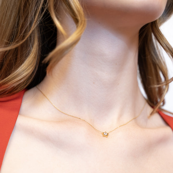 14 Ayar Altın Yıldız Motifli Kolye