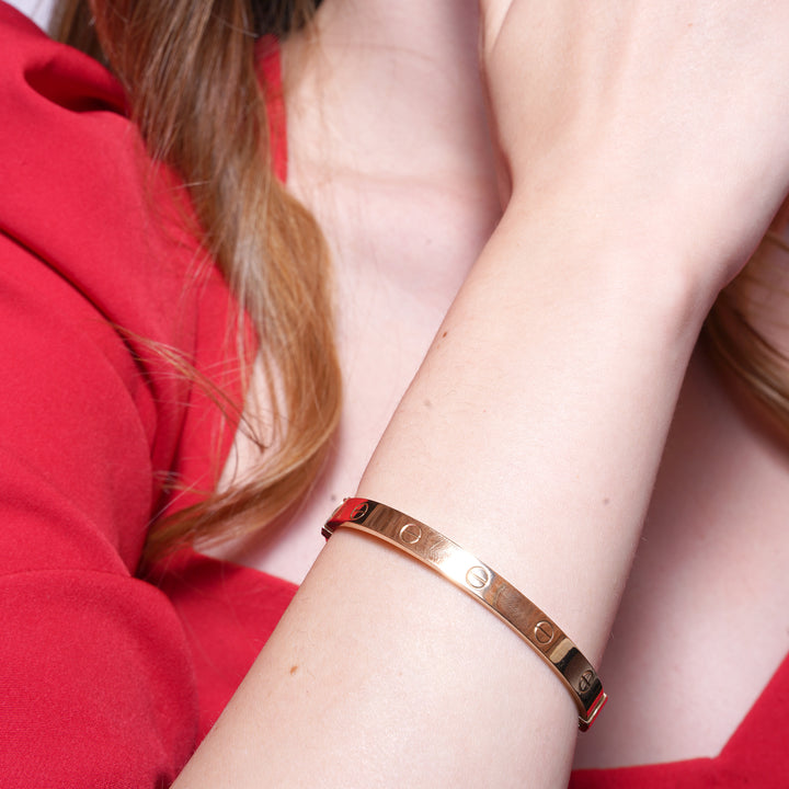 14 Ayar Altın Vidalı Kelepçe