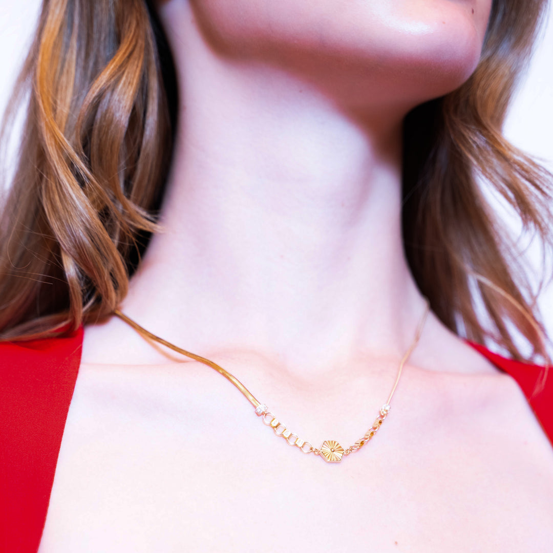 14 Ayar Altın Balık Sırtı Yoncalı Kolye